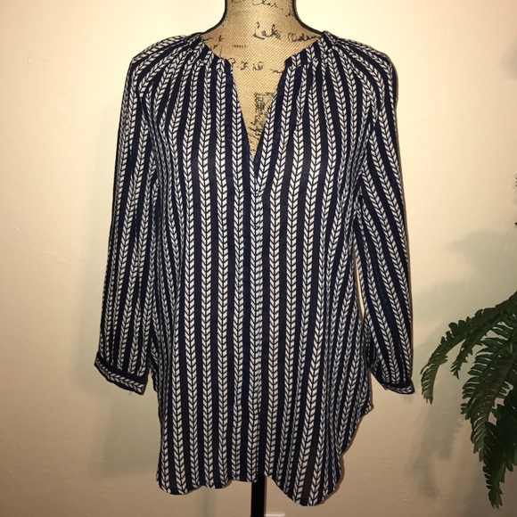 PAIGE Blouse - Picture 2 of 7