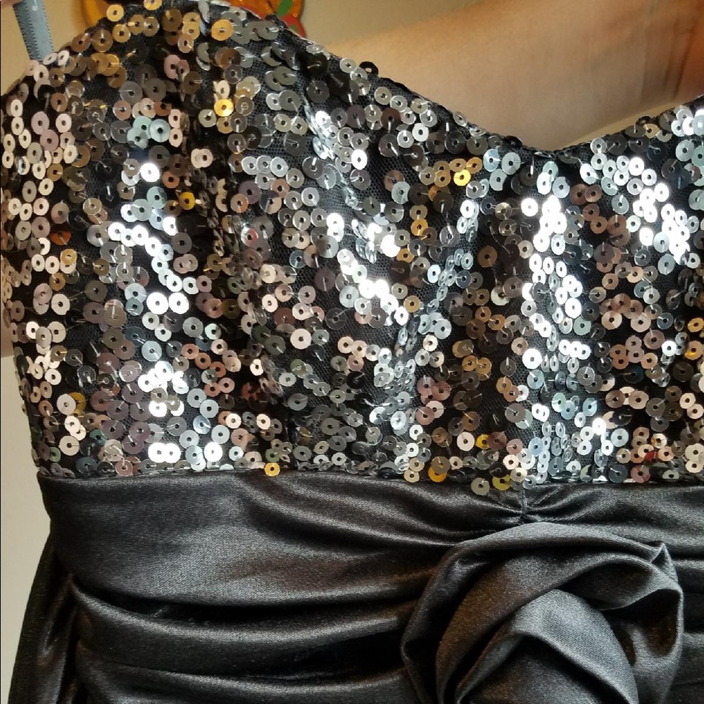 Prom Dress - Picture 3 of 4