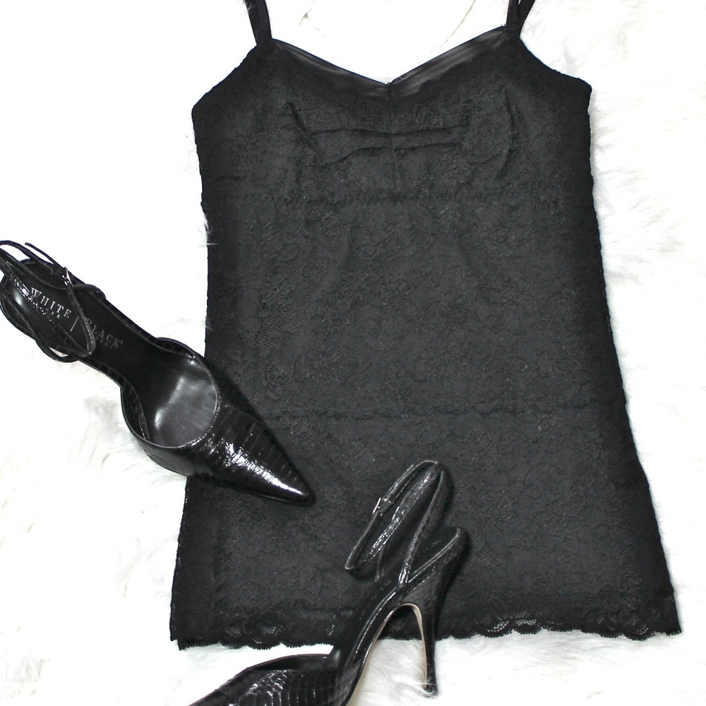 CLEARANCE🎈NWOT Lace Ruched Tummy Control Camisole