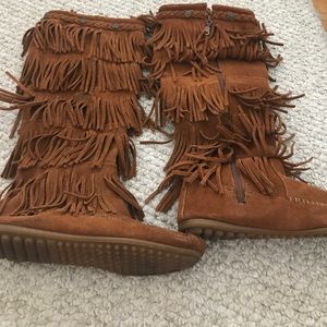 5 Layer Minnetonka boots WORN TWICE