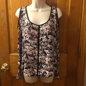 DKNY Cold shoulder top