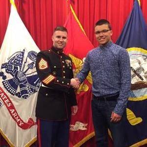 Meet your Posher, Alex