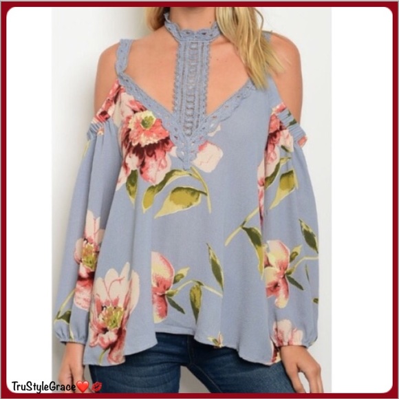 Tops - Last 1🌹Beautiful Crochet Cold Shoulder Choker Top