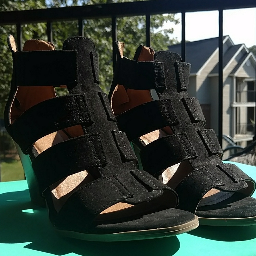 Black open toe heals