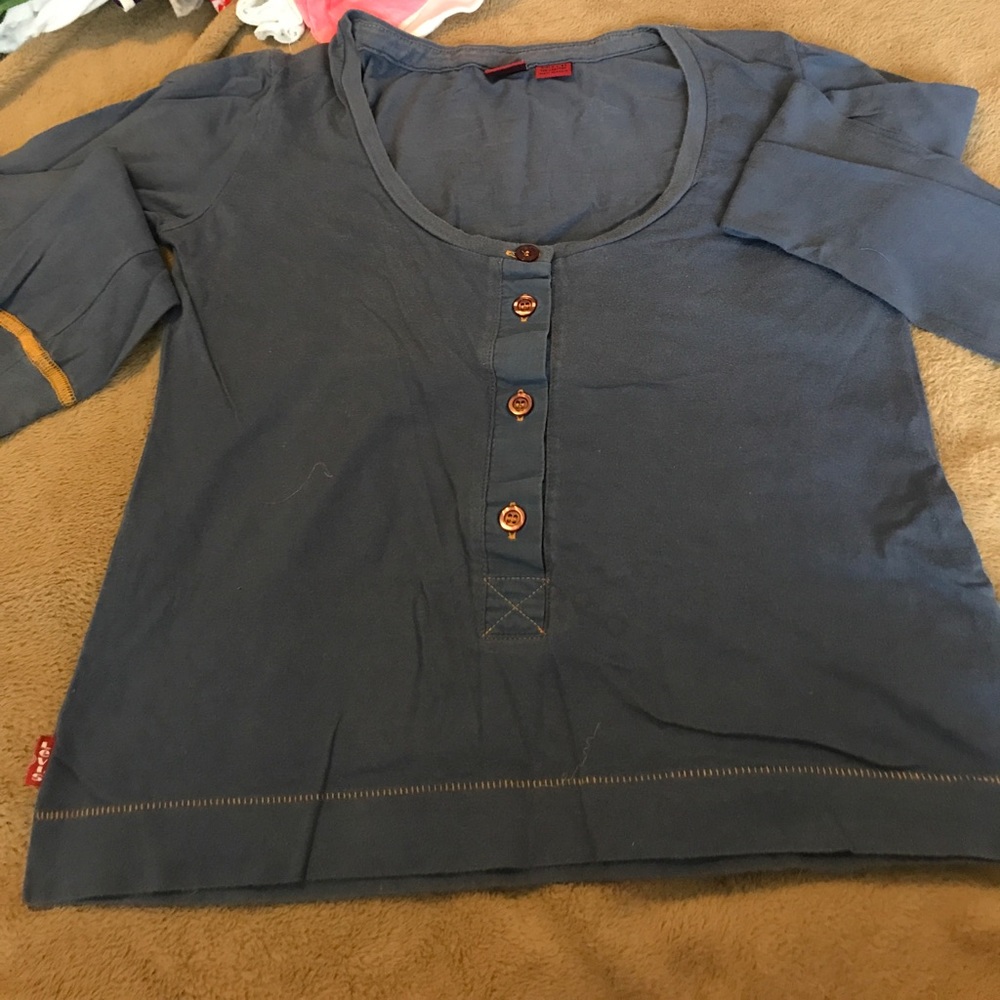 Blouse used