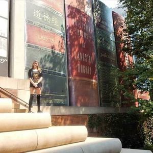 Meet your Posher, Ava