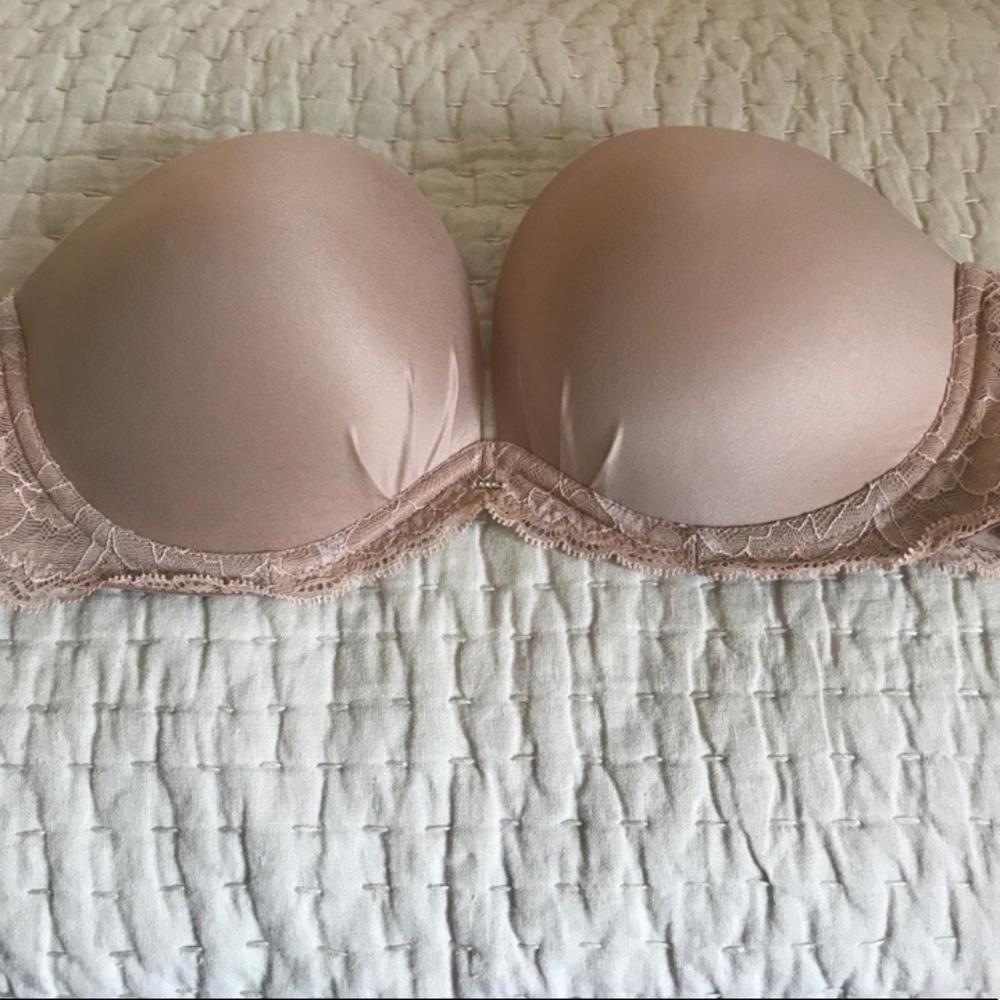Reposhing this awesome bra