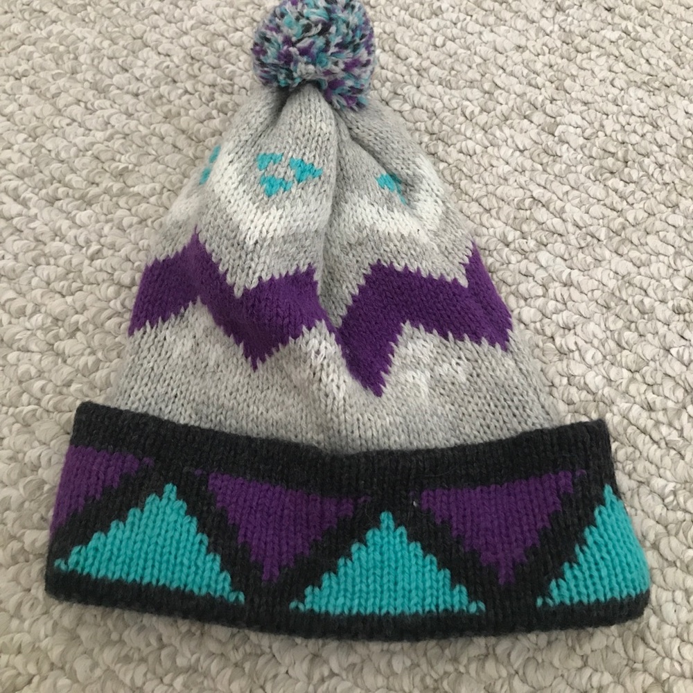 NEVER WORN Urban Outfitters Pom hat