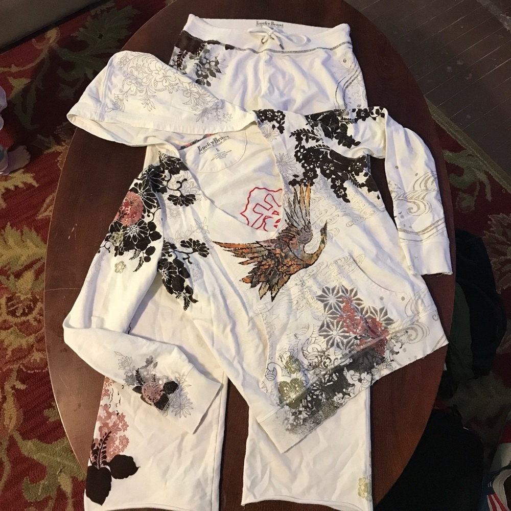 Lucky Brand set