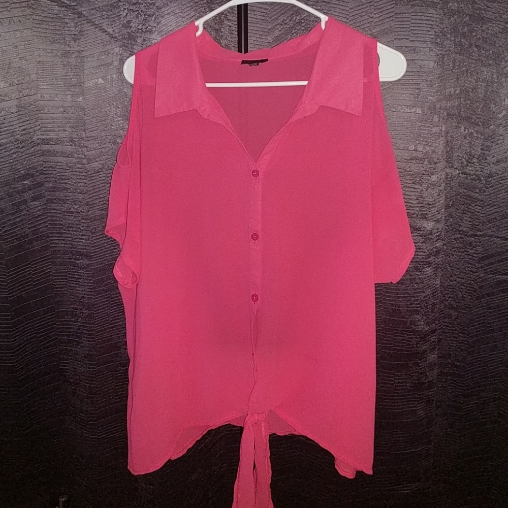 Cold shoulder Zenobia top