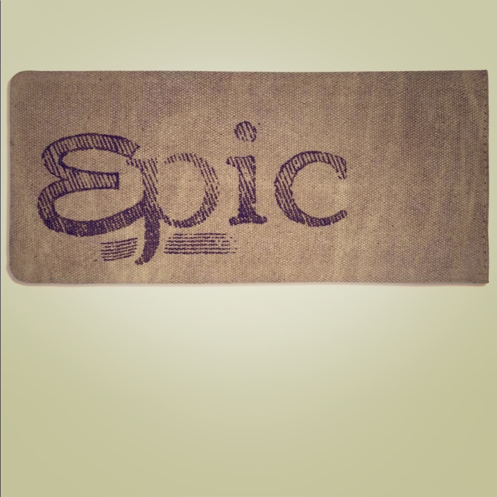EYEGLASSES CASE