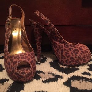 Cheetah print pumps