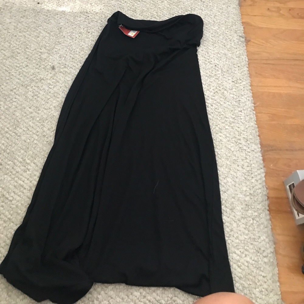 NEVER WORN black maxi skirt
