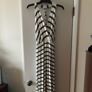 White/charcoal maxi dress