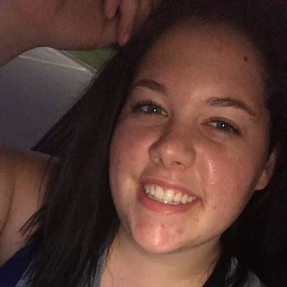 Meet your Posher, Brooke - Picture 1 of 1