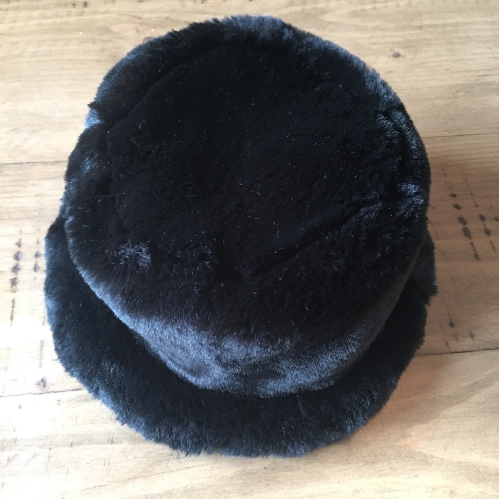 Faux Fur Winter Hat for Baby ❄️ size 6-12 months