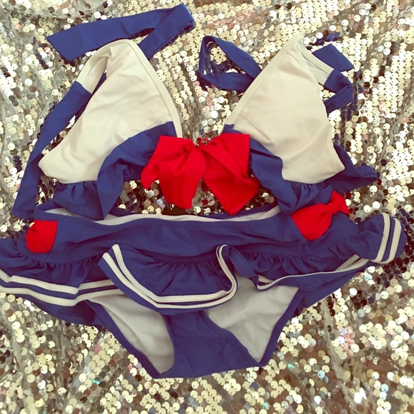 Hot Topic Other - Sailor moon top and bottom
