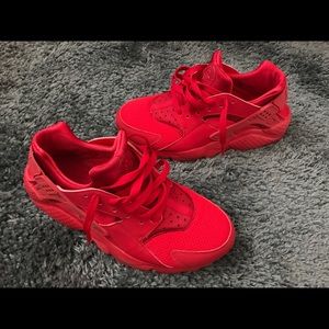 Red Huaraches