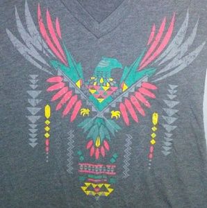 Eagle v-neck graphic tee
