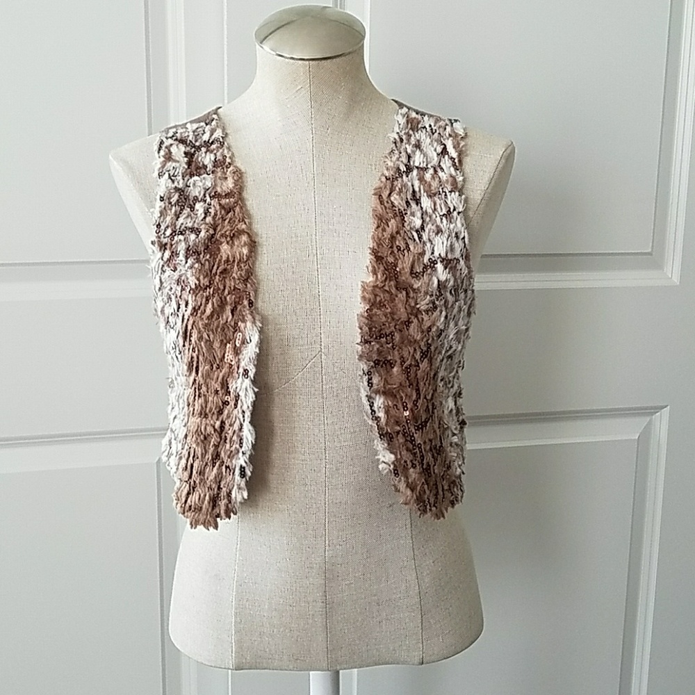 Buckle vest