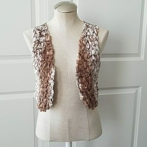 Buckle vest