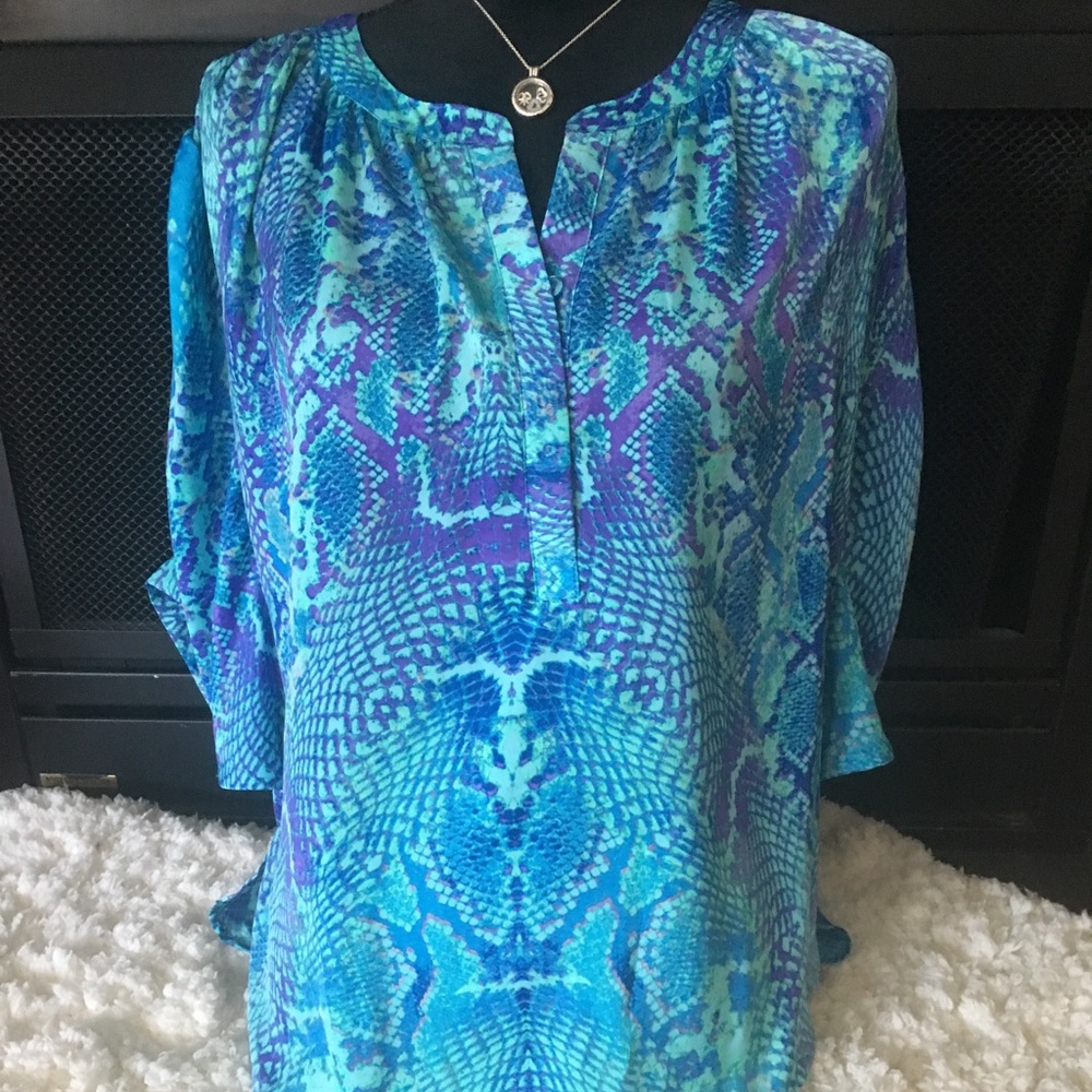 Gorgeous Jennifer Lopez Blouse M