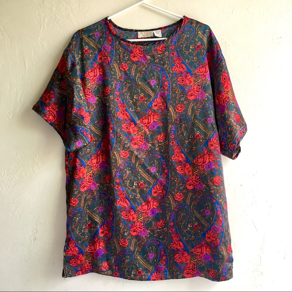 Victoria's Secret Satiny Polyester Short Nightgown