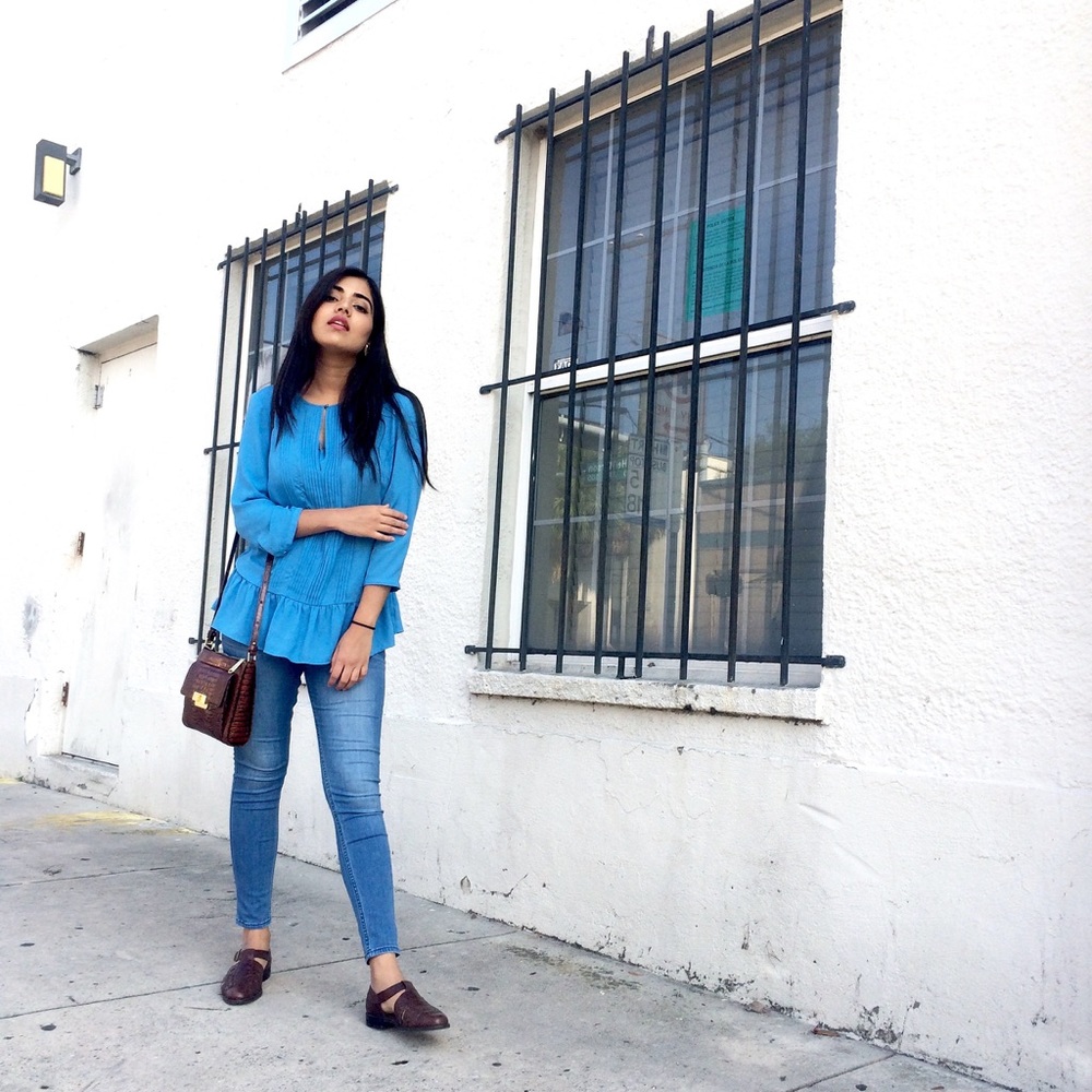 Banana republic light blue top