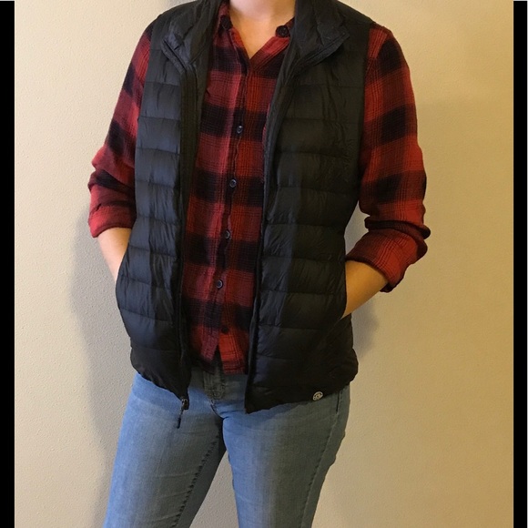 Forever 21 lightweight black & red plaid shirt - Picture 2 of 5