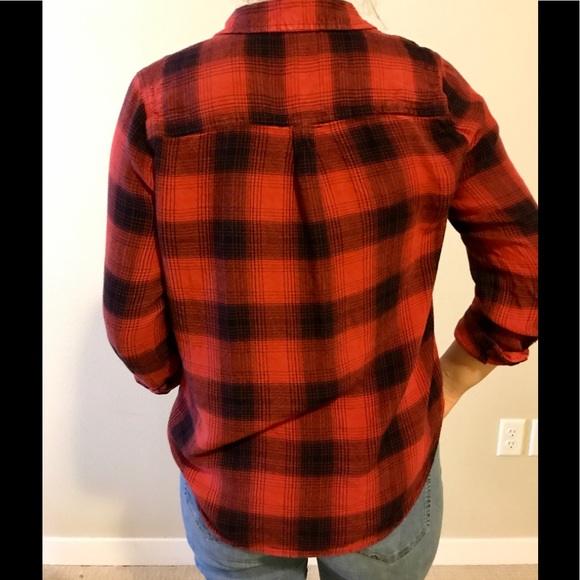 Forever 21 lightweight black & red plaid shirt - Picture 3 of 5