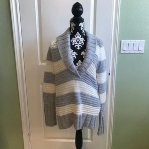 Gap Blue and White knitted sweater Gap Blue and White knitted sweater