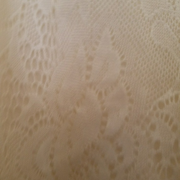 White lace dress - Picture 4 of 6