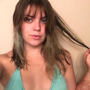 Meet your Posher, Avery