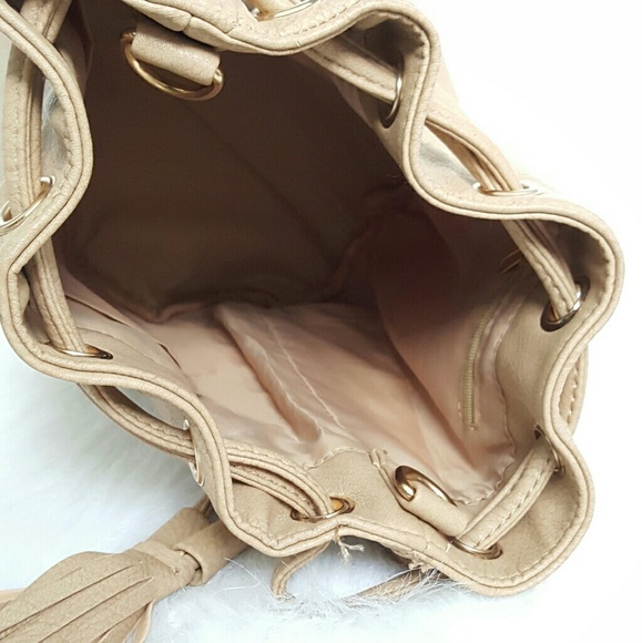 Bucketbag - Picture 2 of 6