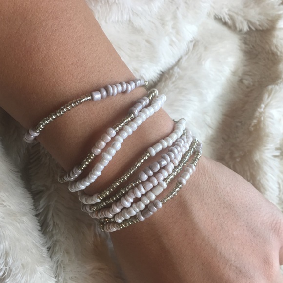 Assorted bracelets - Picture 2 of 8