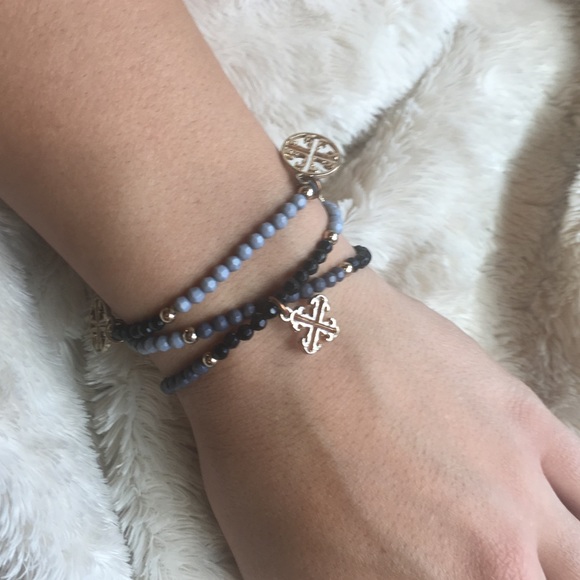 Assorted bracelets - Picture 7 of 8