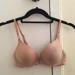 34A Victoria's Secret Bombshell Plunge Bra