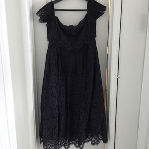Off the shoulder lace dress - plus size
