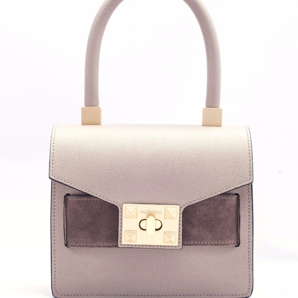 Arlette in Dove Grey