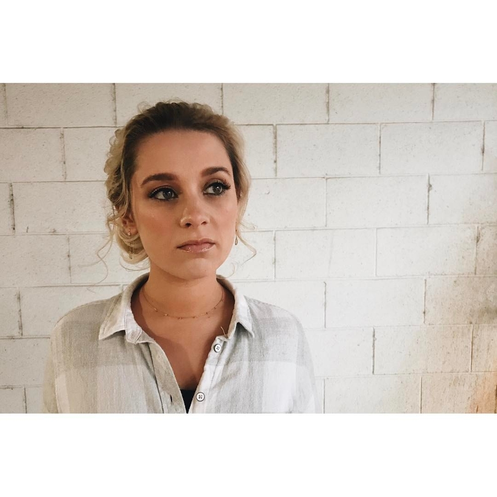 Meet your Posher, Yaniz