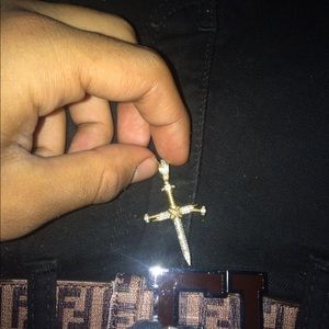 Meet your Posher, Cameron