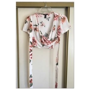 Pretty floral cropped wrap top