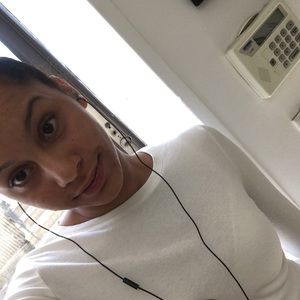 Meet your Posher, Samia