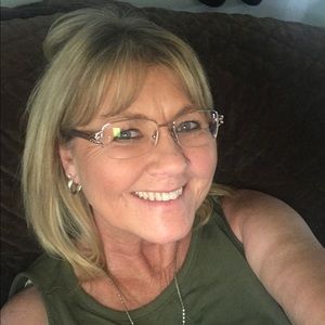 Meet your Posher, Lynnette