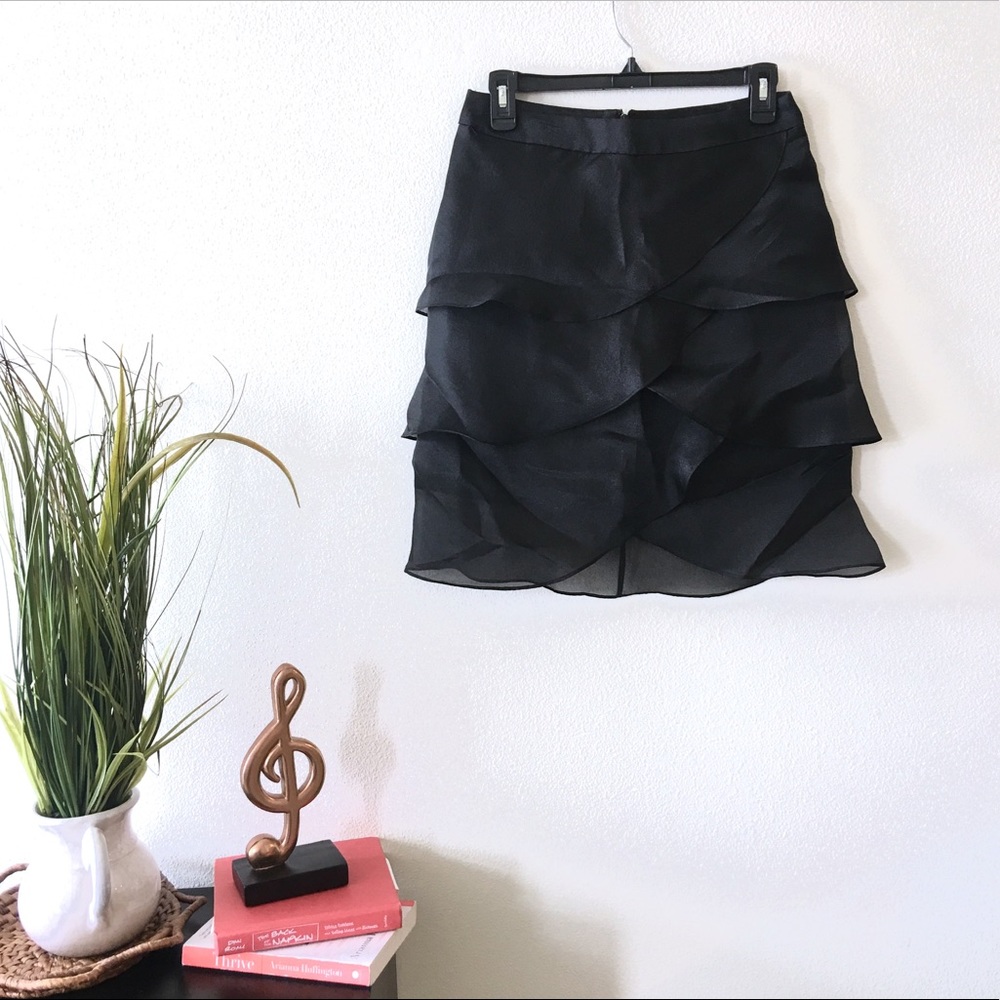 ‼️SOLD ‼️Topshop dressy ruffle skirt