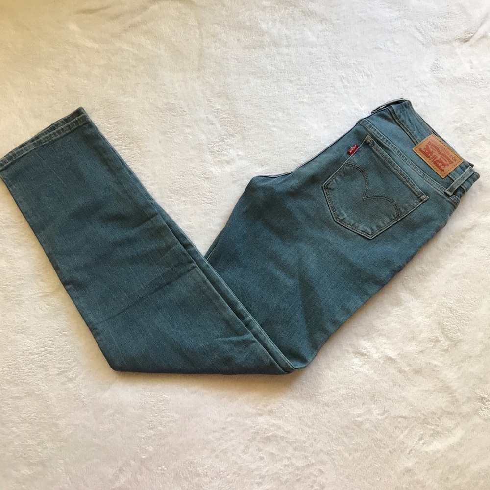 Levi's