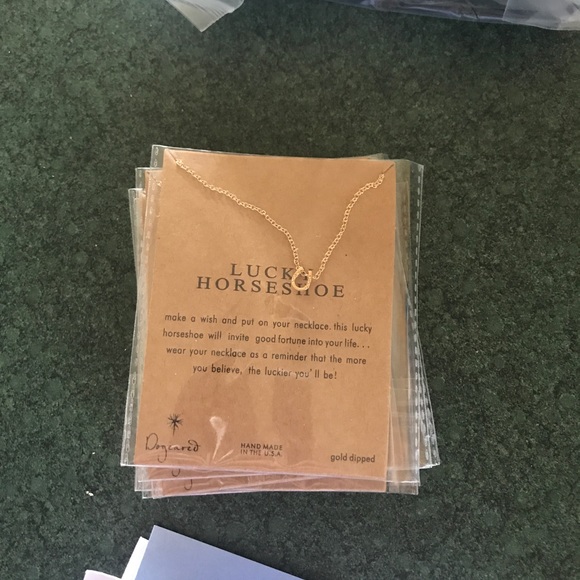 New • gold horseshoe necklace - Picture 3 of 4