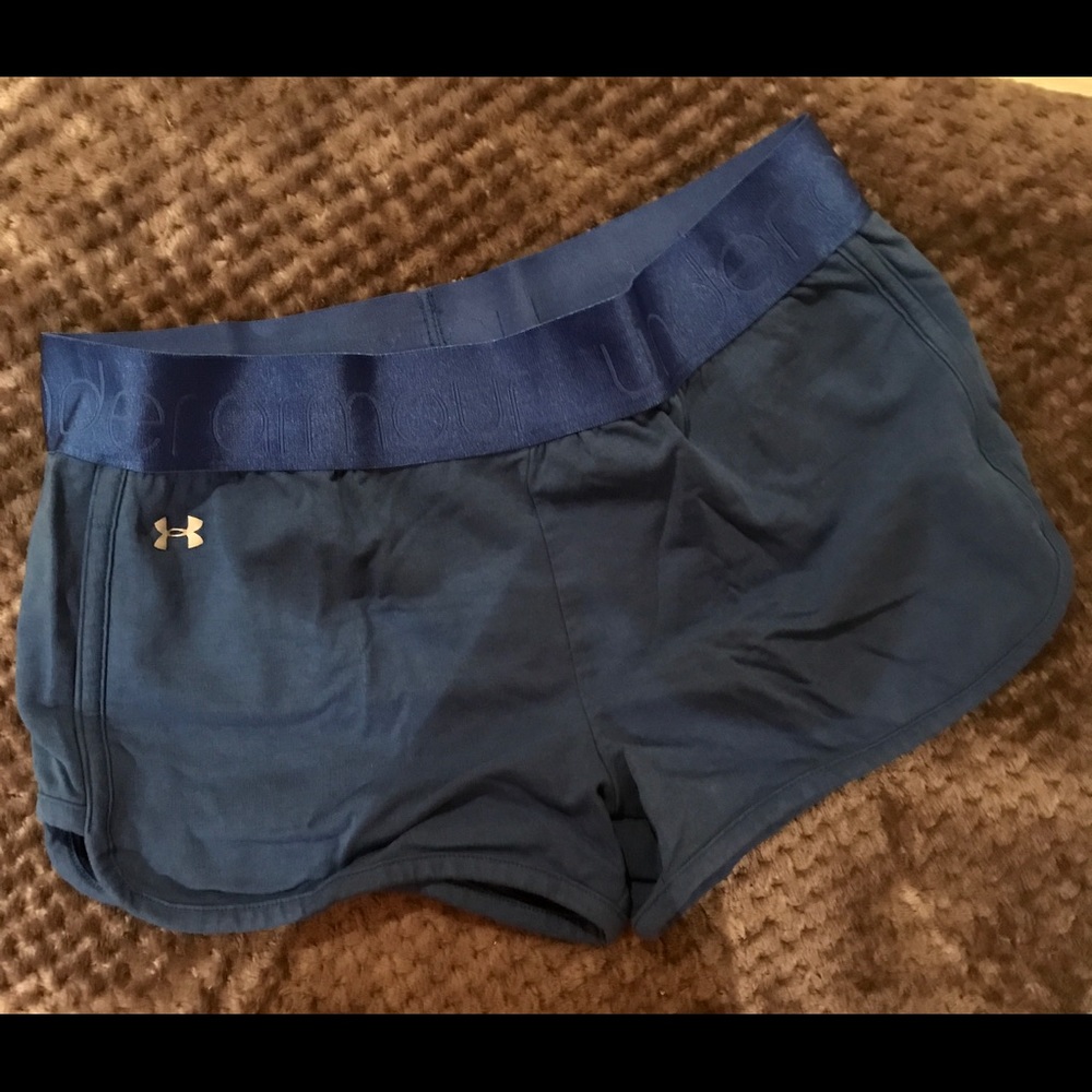 Under Armour short shorts