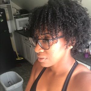 Meet your Posher, Shana