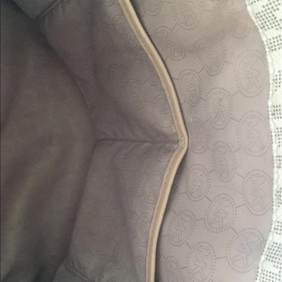 MK purse - Picture 5 of 5